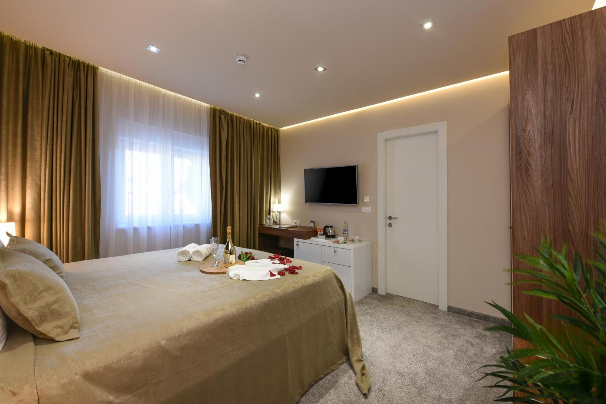Luxury Rooms Lavie 扎达尔 客房 照片